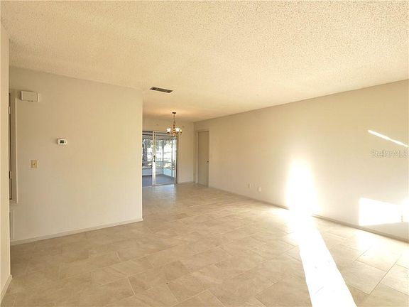4th image of 4707 Nantucket Ln