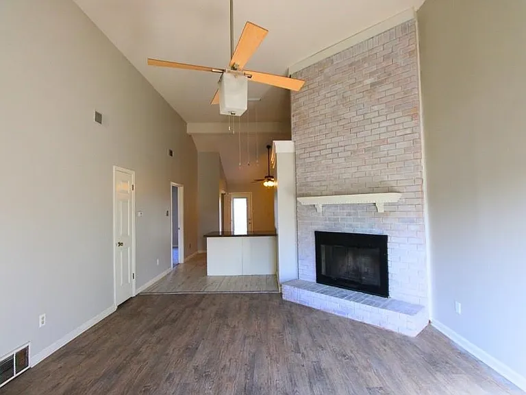 5558 Oak Branch Cir N — Photo 4