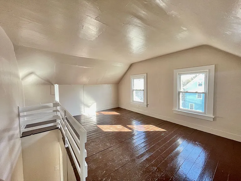 31 Ellis St — Photo 11