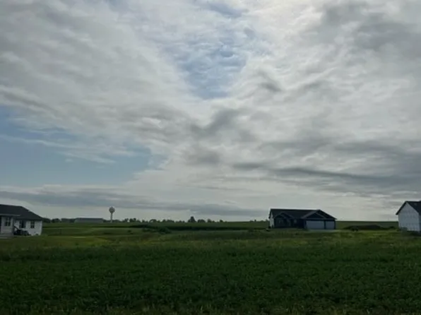 502 Brookland Dr, Atkins, IA 52206