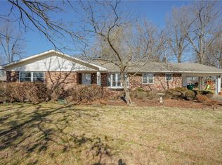 406 Lake Rd, Springdale, AR 72764