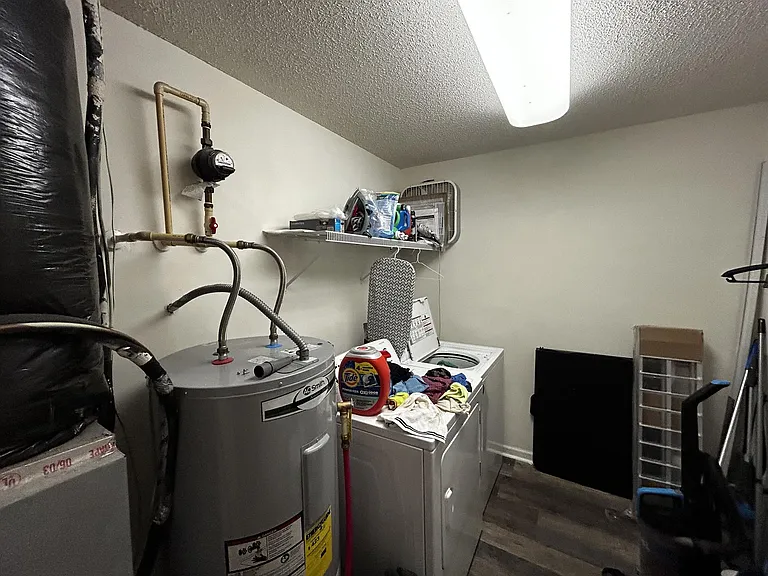 1121 Harts Ridge Dr — Photo 14
