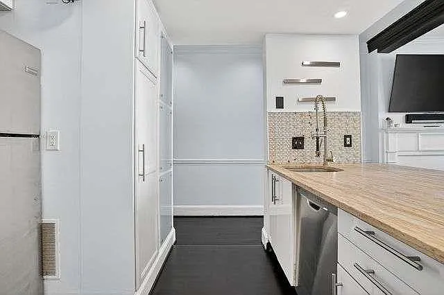 2840 Peachtree Rd NE #408 — Photo 11