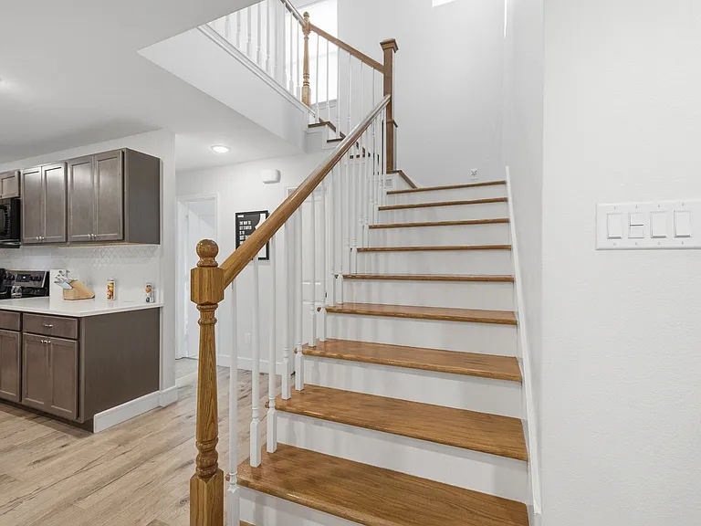 2204 Ash Crescent St #2204 — Photo 24