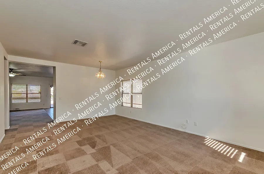 Beautiful home on the east side of Tucson — Photo 3