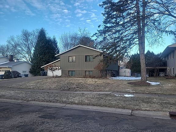 2nd image of 2809 1st St N