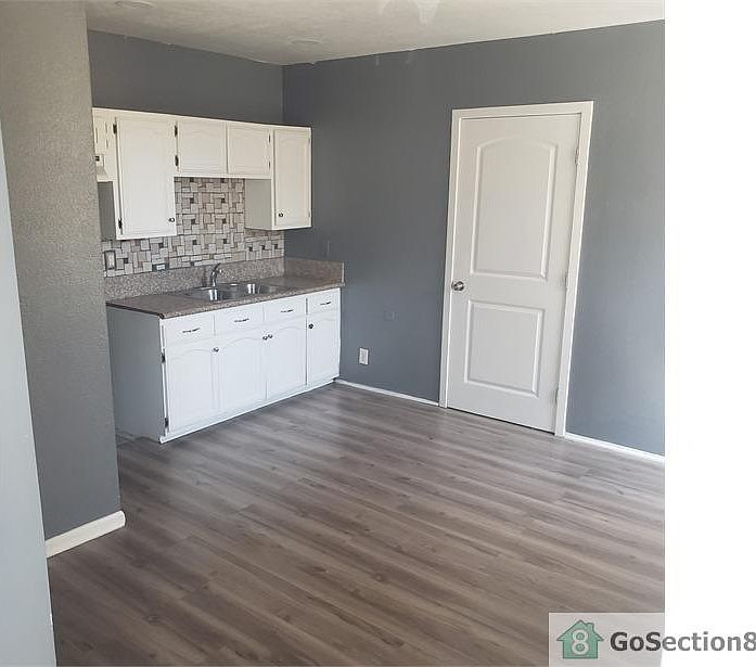 1st image of 5866 Brentwood St #2