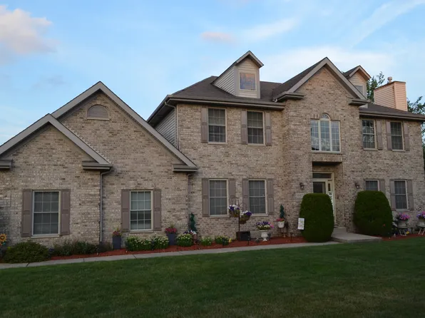 18453 Stonecreek Dr, Hazel Crest, IL 60429