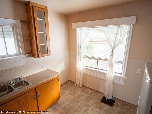 3rd image of 7557 112th Ave NW