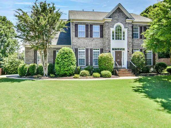 225 Highgrove Ct, Simpsonville, SC 29681