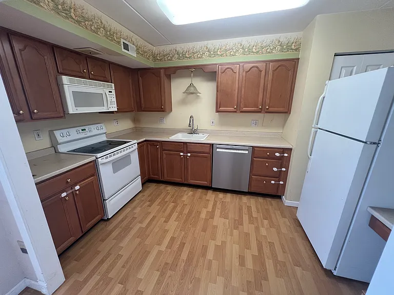 220 Linden St #709 — Photo 2