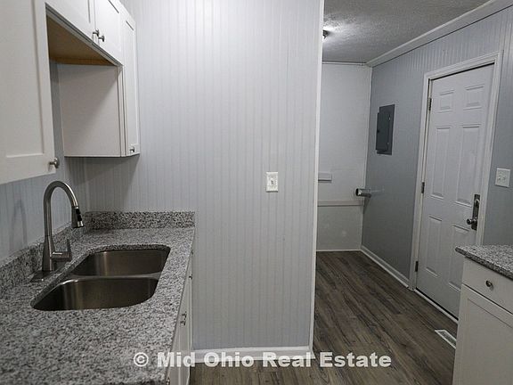 4th image of 2054 Woodland Ave