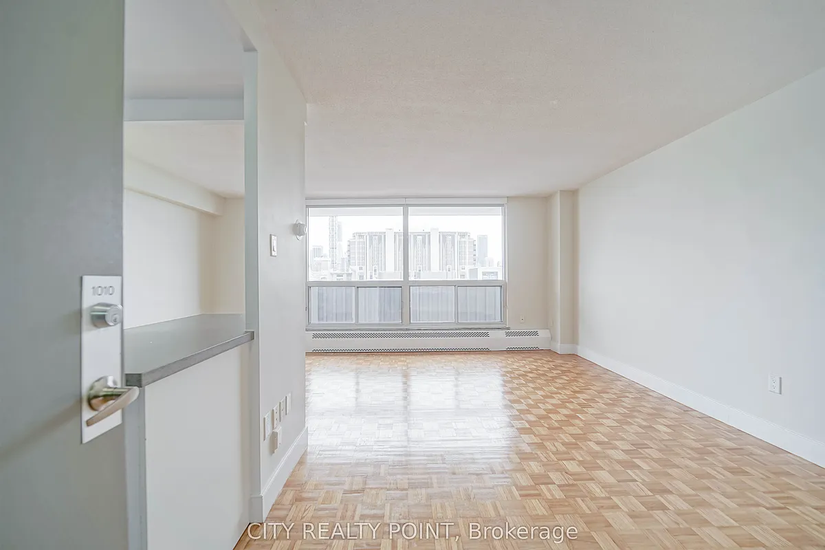Building Photo - 666 Spadina Ave #2510