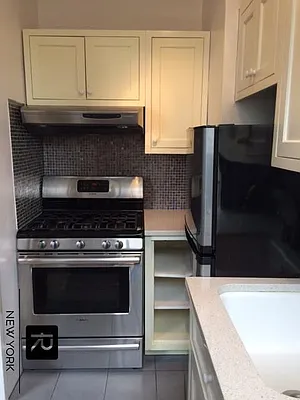 Rented by R New York | media 19