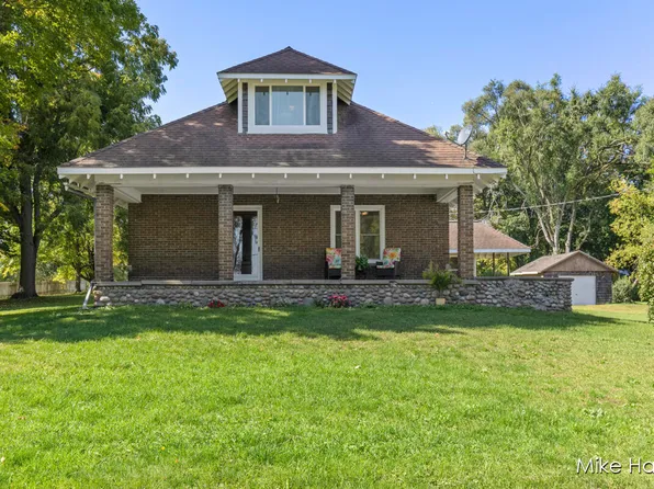 7614 S Crystal Rd, Carson City, MI 48811