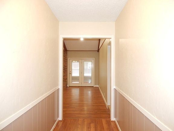 2nd image of 905 David Dr