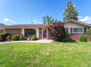 36488 Joanne St, Livonia, MI 48150