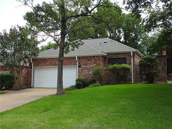 2nd image of 1308 Sussex (pvt) Dr