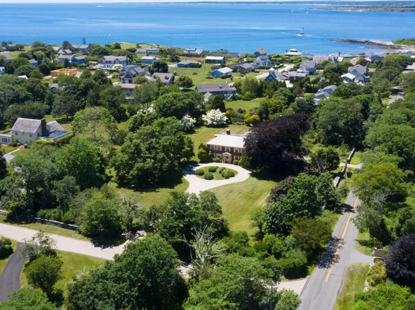 22 Castle Hill Ave, Newport, RI 02840