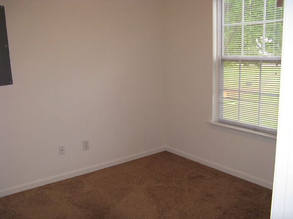5th image of 748 Mirabelle Ct