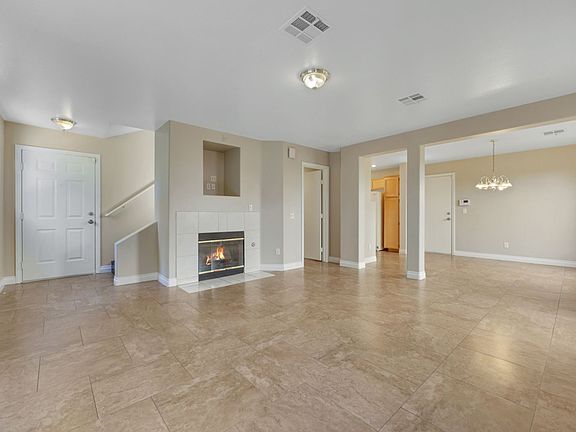 4th image of 67 Belle Soleil Ave