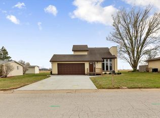 110 Fischer Dr, Woodbine, IA 51579