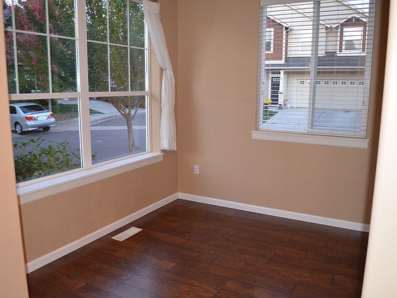 2nd image of 3609 NE 43rd St