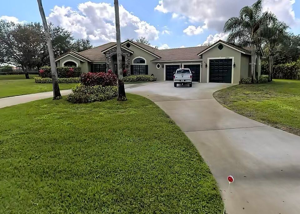 2nd image of 15400 Hawker Ln