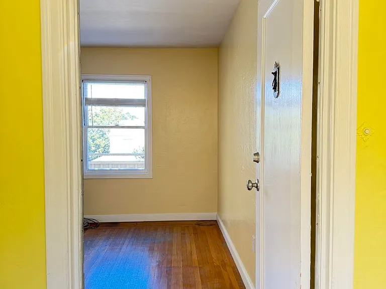 1215 Park Street — Photo 3