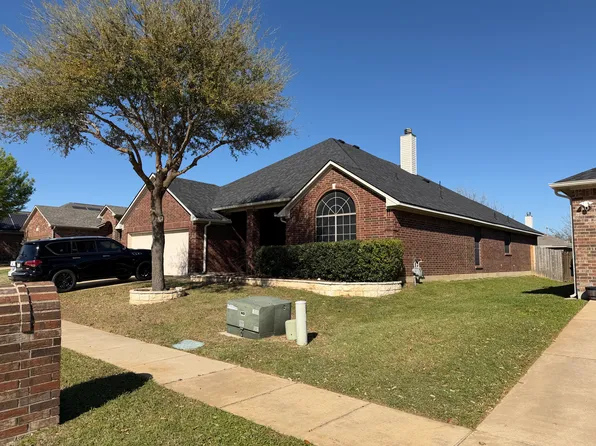 7605 White Fawn Rd, Arlington, TX 76002