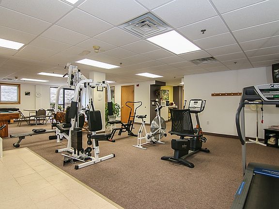 4th image of 5477 Westshire Cir APT 312