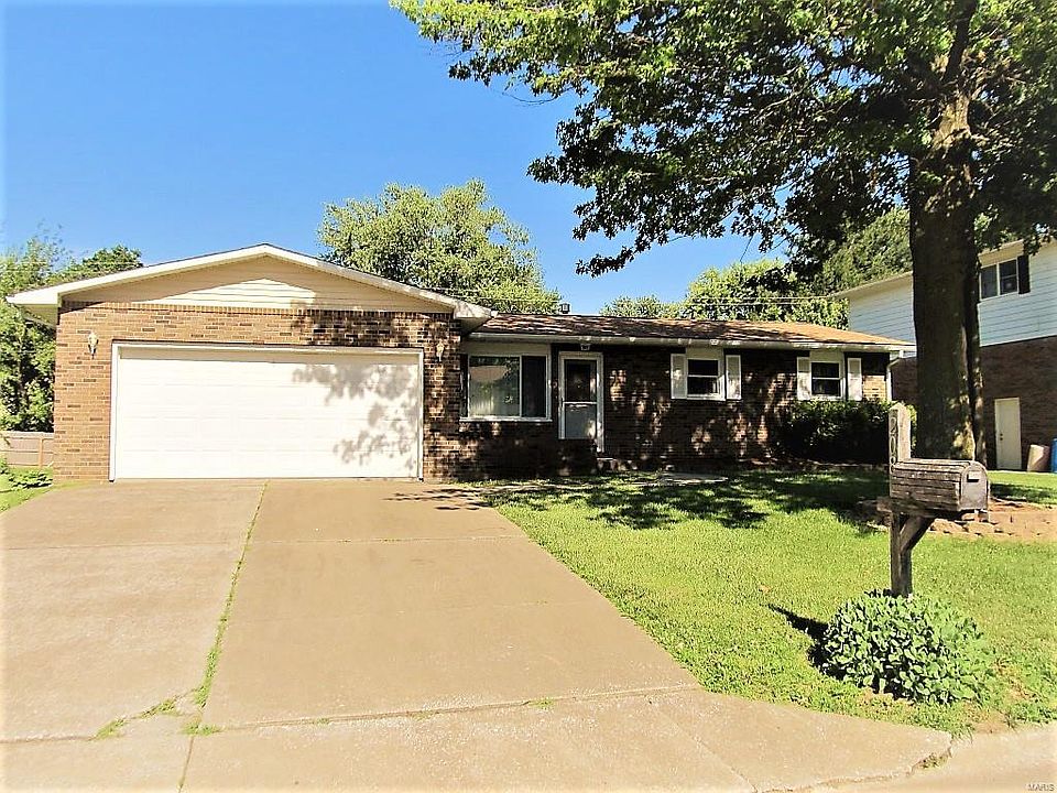 1st image of 208 E Airwood Dr
