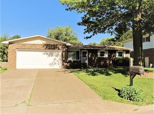 208 E Airwood Dr, East Alton, IL