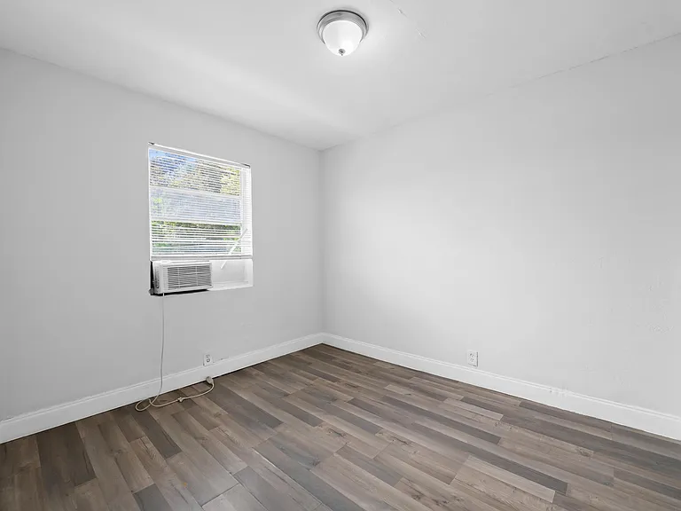 1761 Ali Baba Ave — Photo 8