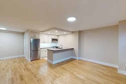 80 N Moore St #803H Photo 1
