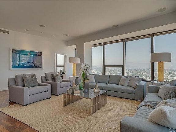 3rd image of 1100 Wilshire Blvd APT 3505