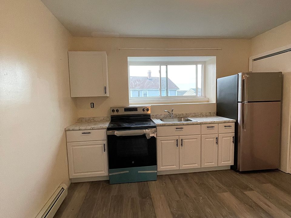 2nd image of 83 Judith St Unit 1