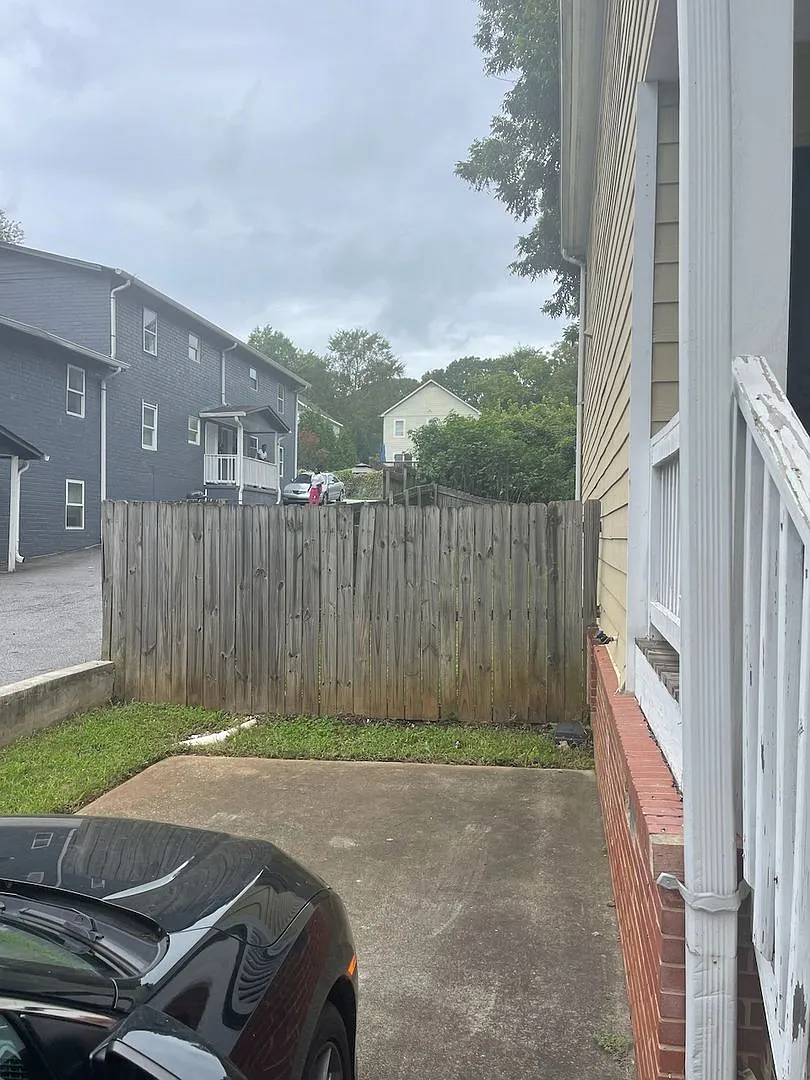 Cute Bungalow, Less Than Half Mile From Westside Beltline — Photo 4