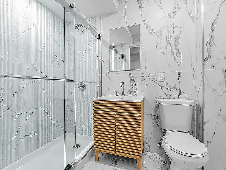 255 W 36th St #1601 — Photo 11