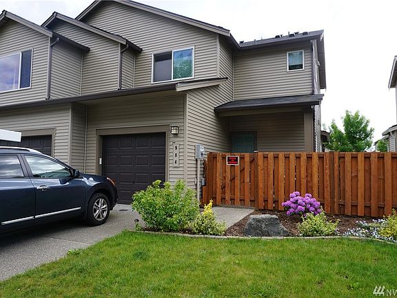 3rd image of 984 43rd Ct NE