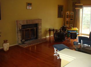9 Prince Charles Ct, Marlton, NJ 08053