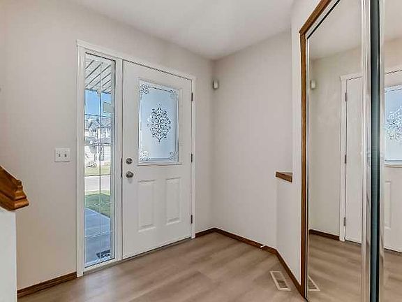 4th image of 434 Saddlecreek Way NE