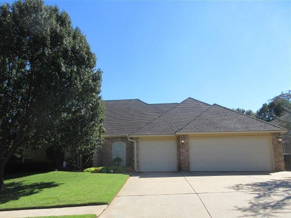 1st image of 14208 N Canterbury Dr
