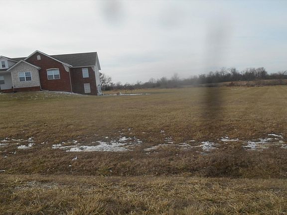 3rd image of 210 Village Dr