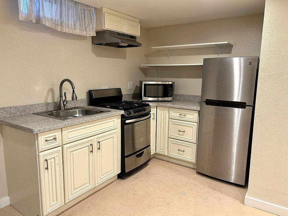 1st image of 471 N San Pedro St #3C