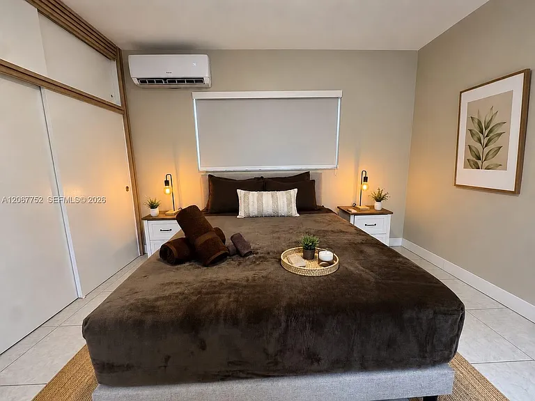 31 SW 8th St #1 — Photo 9