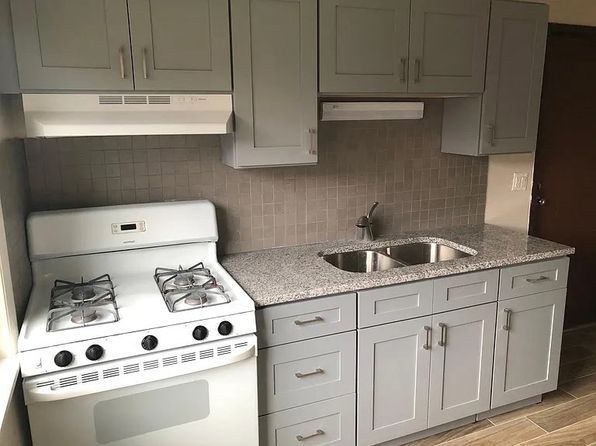 325 W Hawthorne Cir APT 6