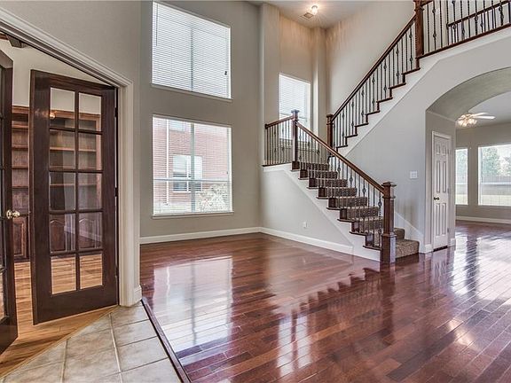 4th image of 3875 W Crescent Way