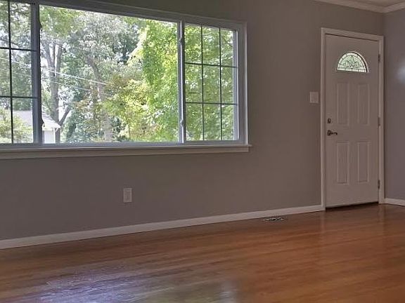 2nd image of 2324 Kantebury Dr