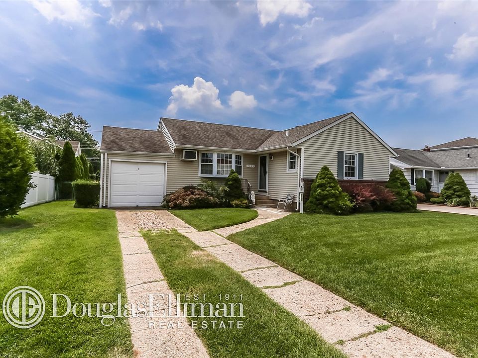 1st image of 801 Franklin Pl